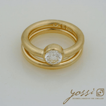 Impressive Gold Natural Texture Diamond Ring