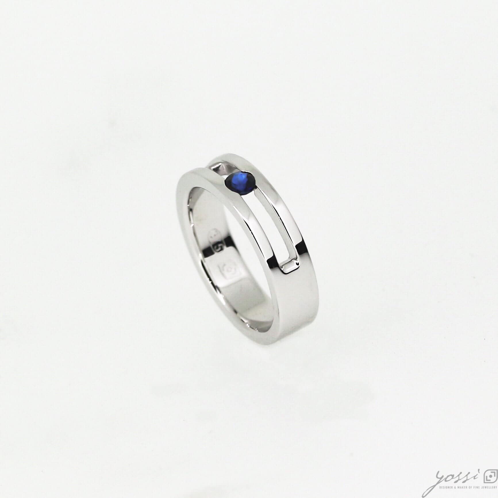 You are currently viewing Blue Sapphire Engagement Ring