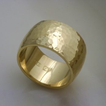 Euphoria Hammered Gold Ring